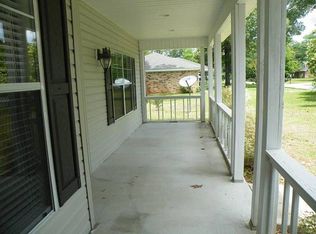 2907 N 7th St, Ocean Springs, MS 39564