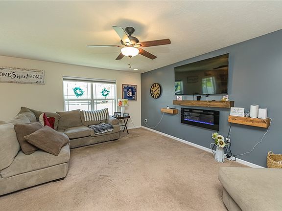5th image of 103 Rockdale Trl