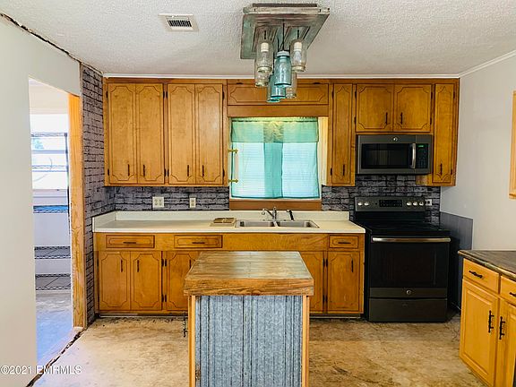 2nd image of 3701 Louise Dr