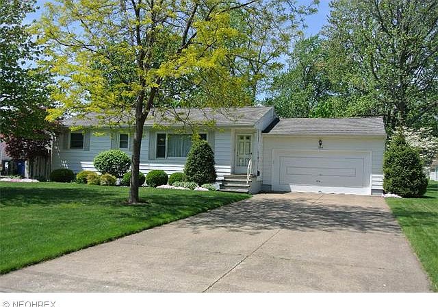 1st image of 1044 Plaza Dr