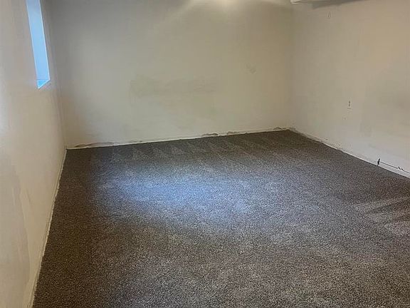 3rd image of 925 S Linden Park Way