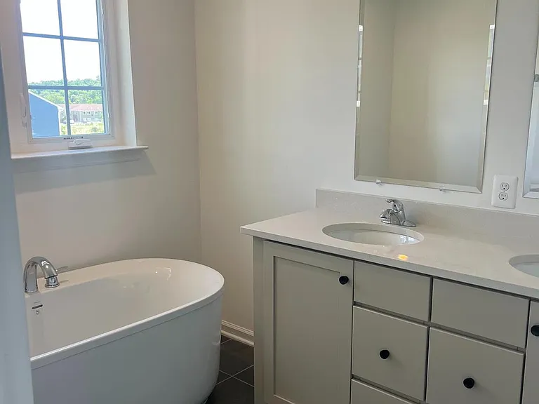 503 Fontana Cir — Photo 5