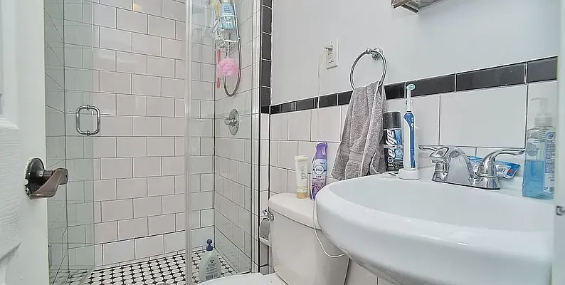 Rented by Living New York | media 7