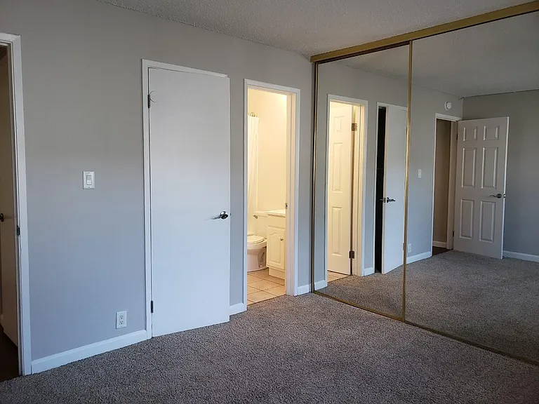 1501 Detroit Ave — Photo 5