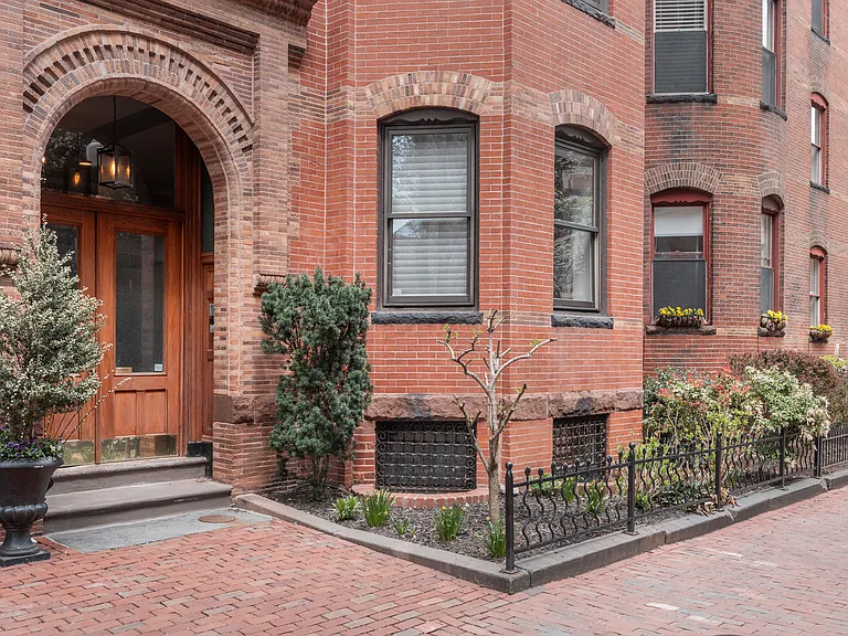 61 Saint Botolph St #61 — Photo 2
