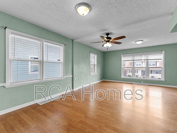3rd image of 3202 Ruckle St