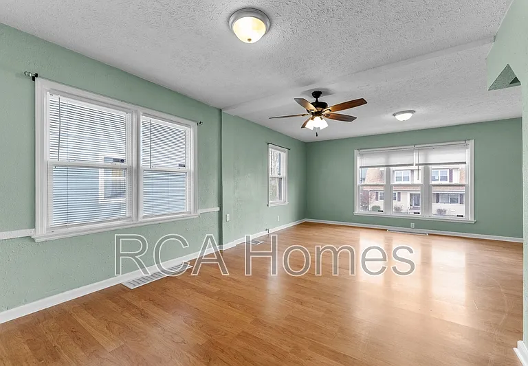 3202 Ruckle St — Photo 3