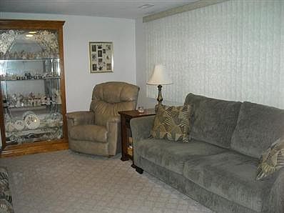 4th image of 473 E Beaudoin St