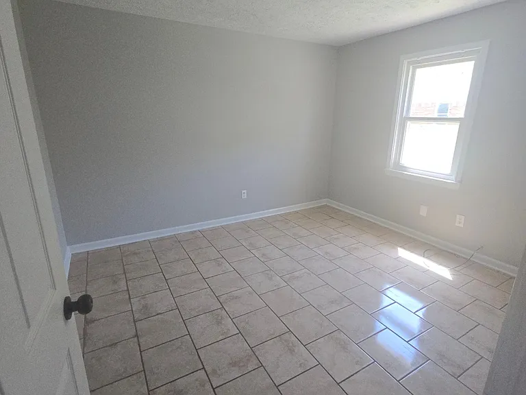 916 N Monroe Ave #4 — Photo 7