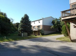 650 Trolley Dr APT A, Dallastown, PA 17313