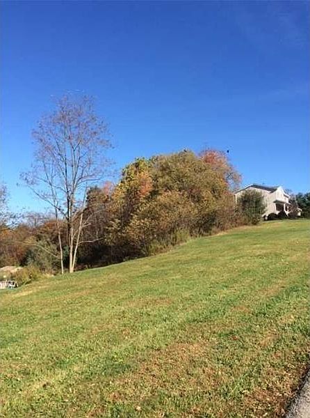 1st image of 111 Vincent Dr