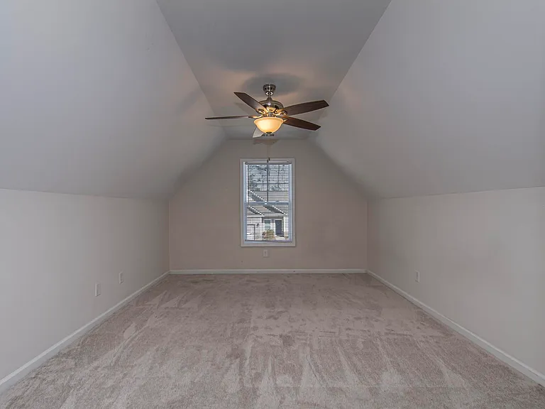 147 Doolittle Dr — Photo 22