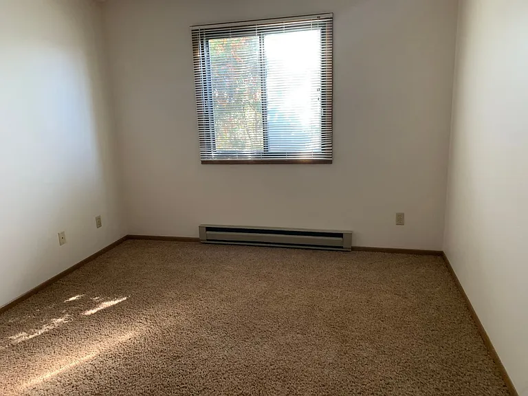 Ashwood Apartments — Photo 33