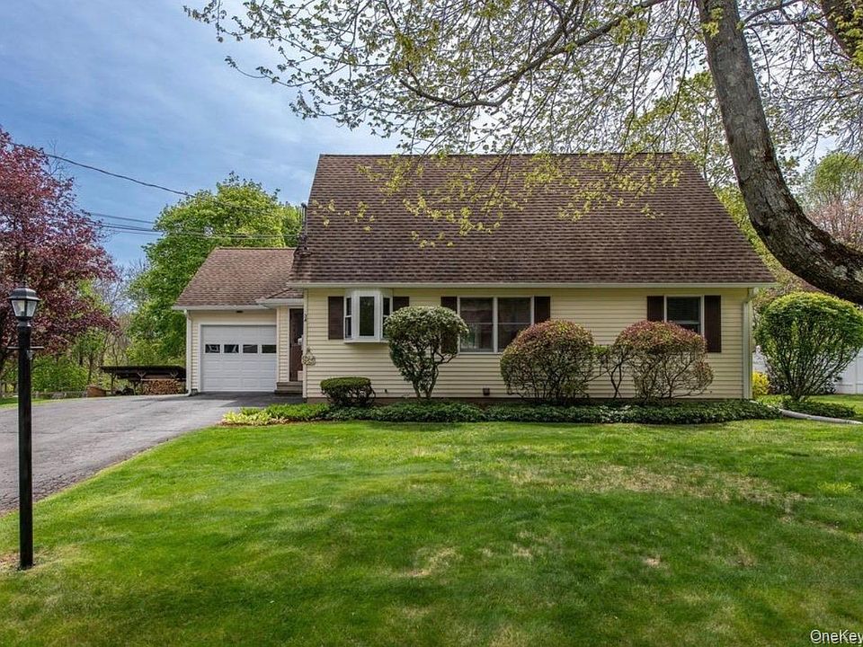 1st image of 34 Appletree Dr