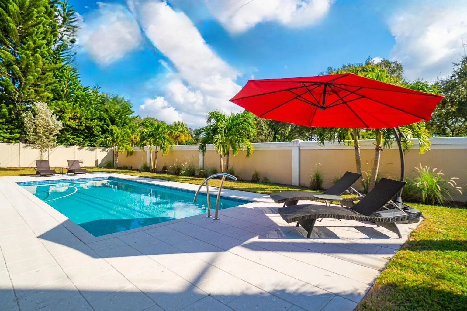 4 bed, 2.0 bath, 2218 sqft, $6,999 — Photo 1