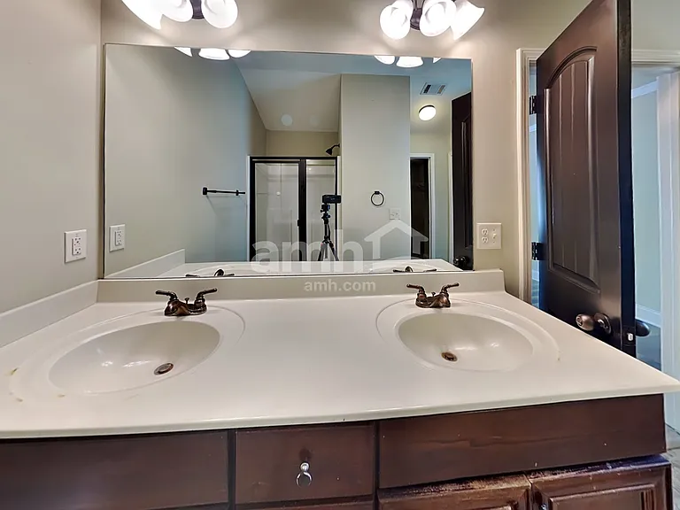 250 Randy Rd — Photo 12