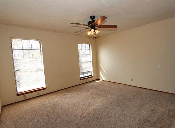 5th image of 115 Bailey Ln