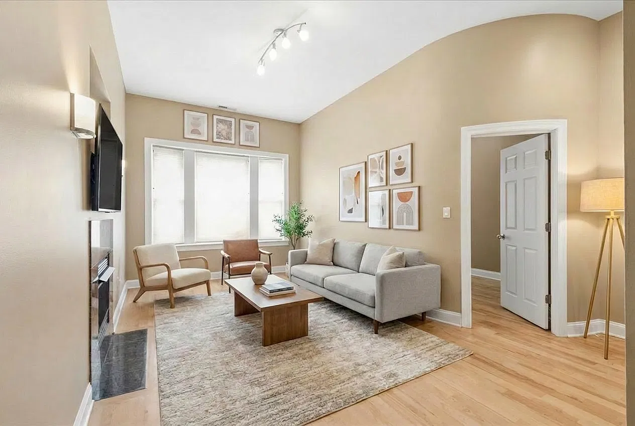 2 bed, 1200 sqft, $2,500 — Photo 3