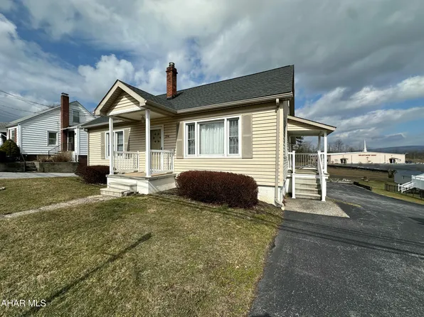 294 Maple Hollow Rd, Duncansville, PA 16635