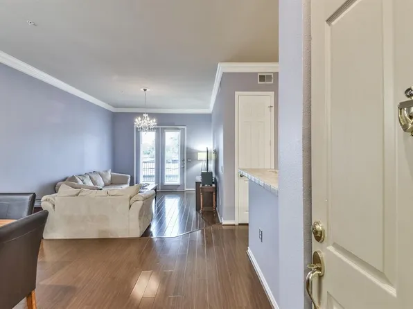 2400 McCue Rd APT 230, Houston, TX 77056