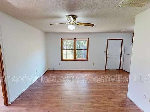 2nd image of 121 Lacey Ln
