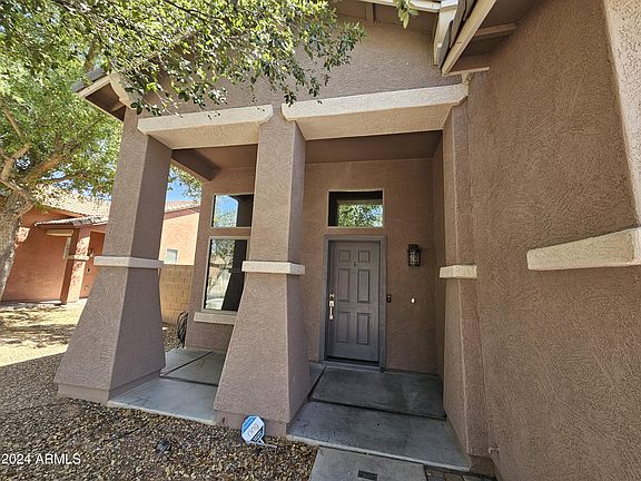 3rd image of 10219 W HILTON Avenue