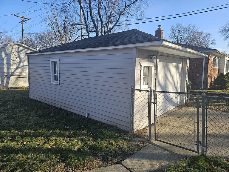 26539 Clarita — Photo 5