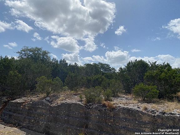 4th image of 30504 Saddleridge Dr