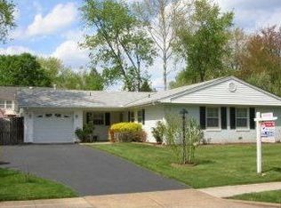 13108 Pennypacker Ln, Fairfax, VA 22033