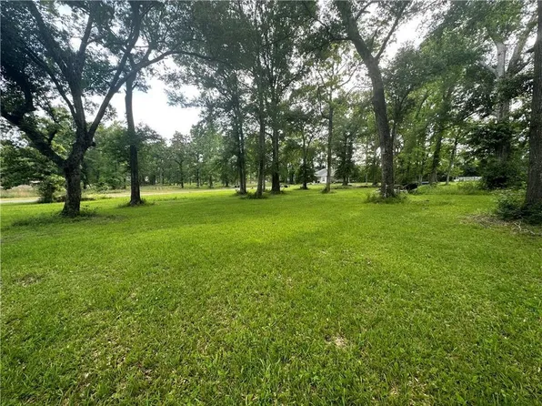 204 Tanner Dr, Glenmora, LA 71433