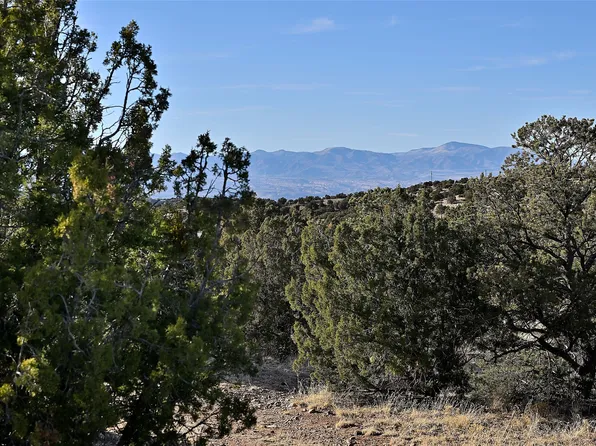 18 Via Diamante, Santa Fe, NM 87506