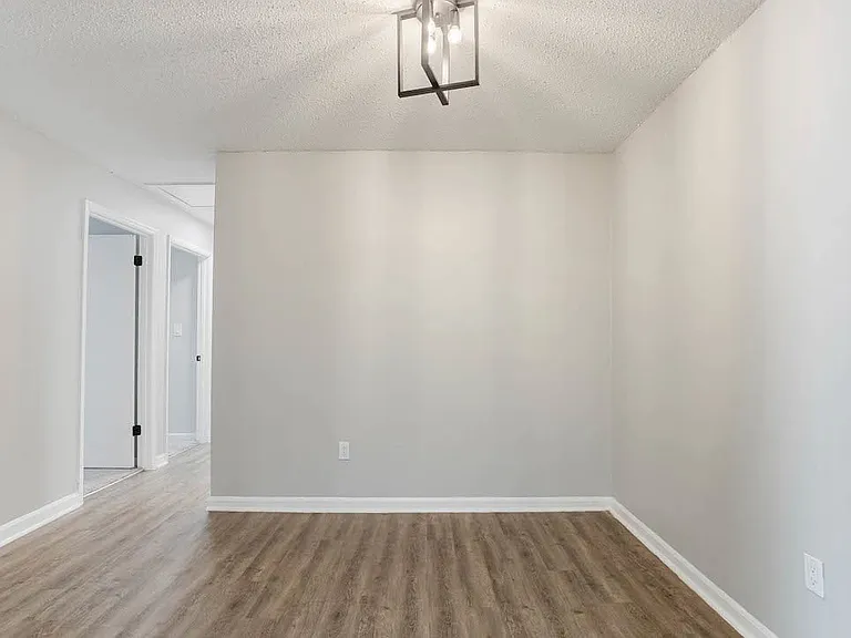 The Onyx Hoover Apartments — Photo 71