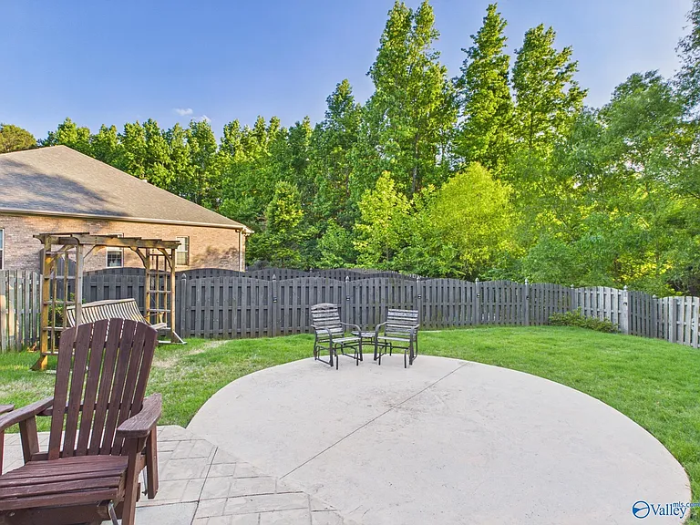 148 Kelso Blvd — Photo 45
