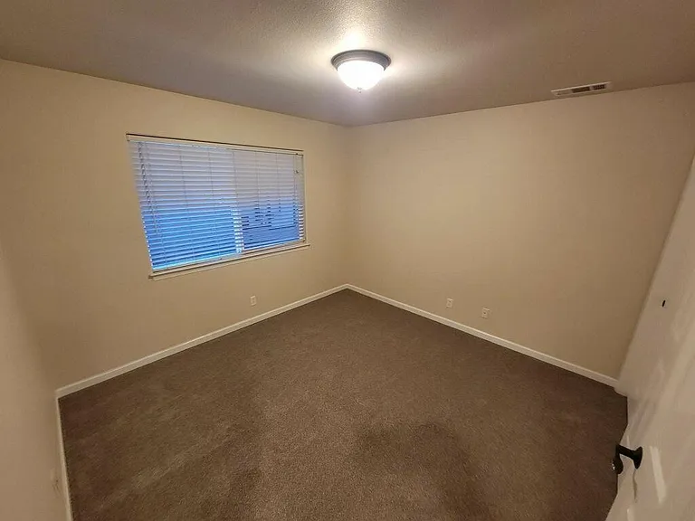2790 Cedar Ave — Photo 27