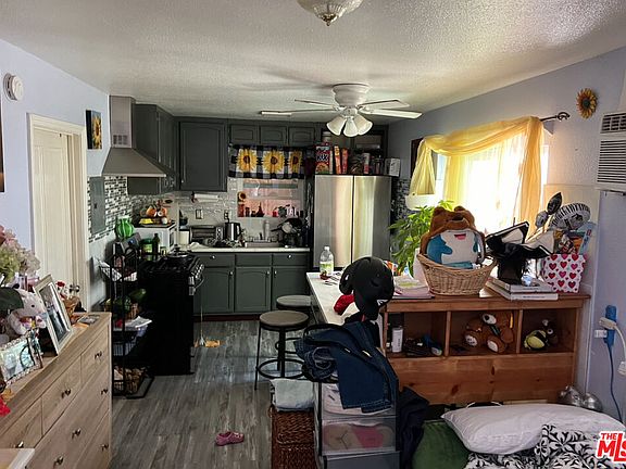3rd image of 203 E 82nd St