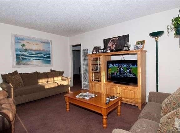 4th image of 177 Lang St