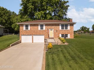 1314 Raymond Rd, Jefferson City, MO 65109
