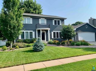 804 E 64th St, Sioux Falls, SD 57108