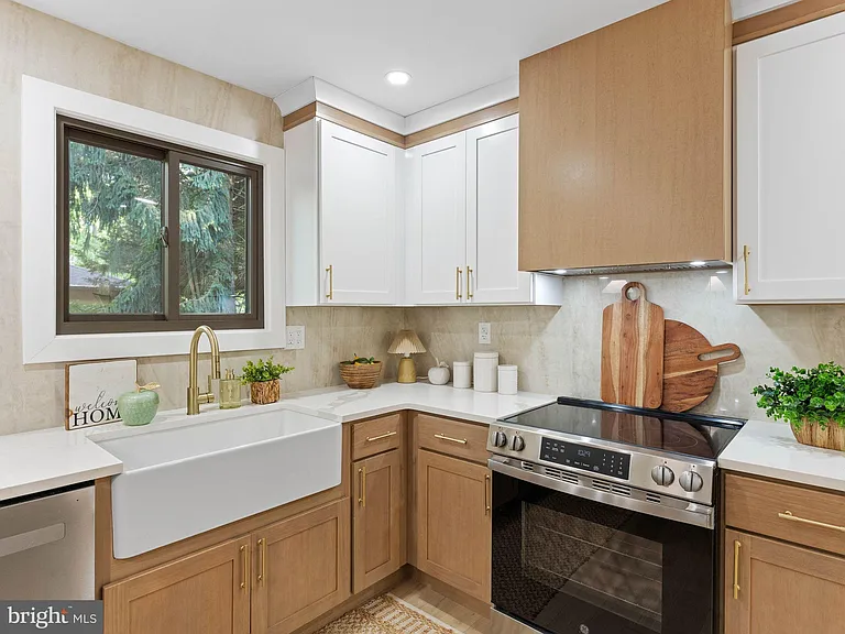 1 Bronwood Dr — Photo 13