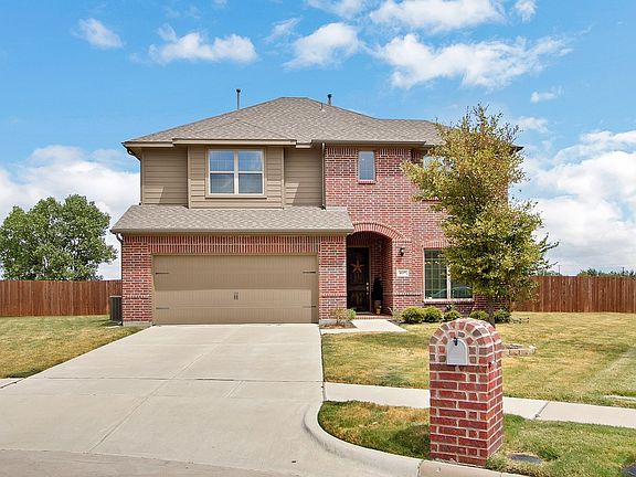 3rd image of 4637 Saginaw Ct