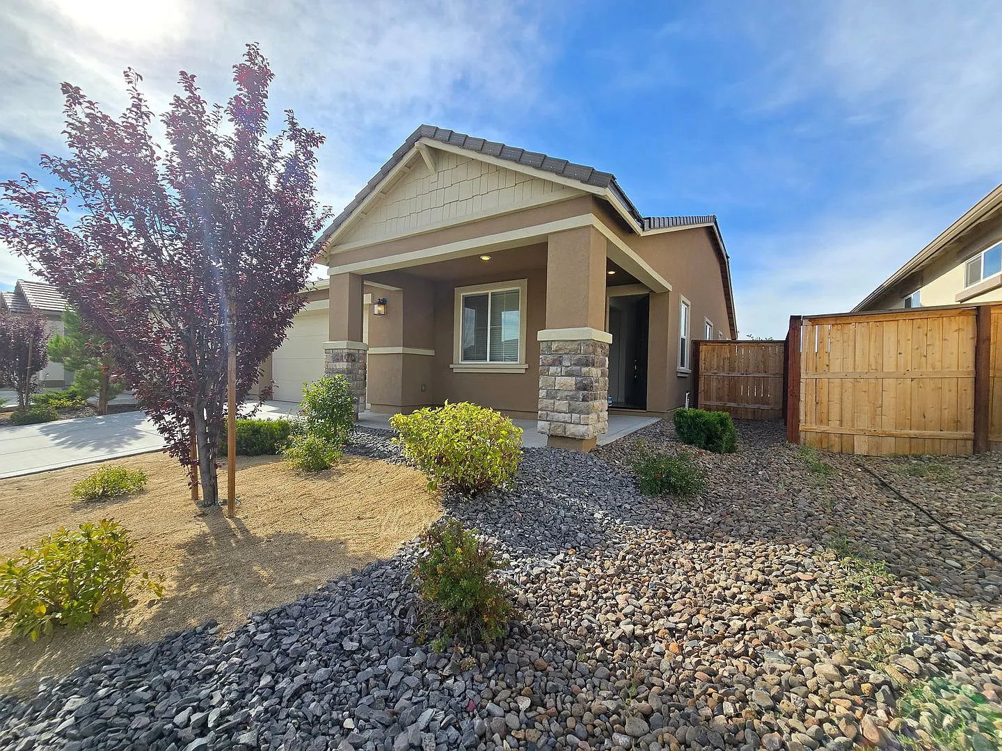 Beautiful Kiley Ranch Home with Open Floor Plan & Private Backyard — Photo 2