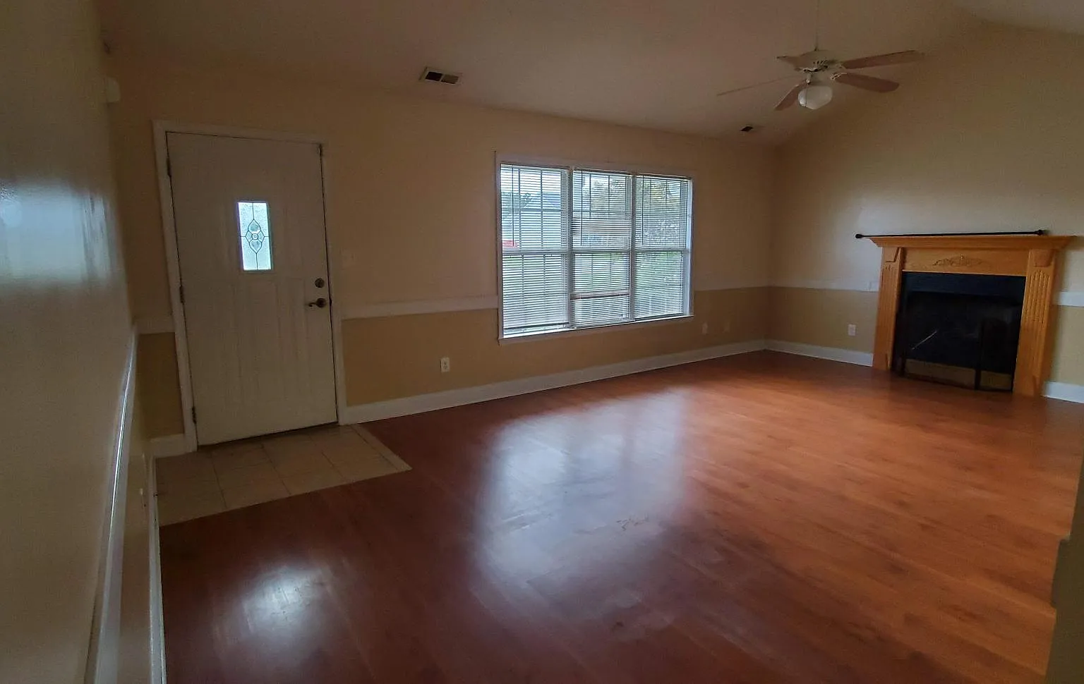 3 bed, 1809 sqft, $1,849 — Photo 3