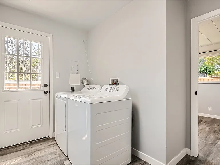 826 S Washington St — Photo 11