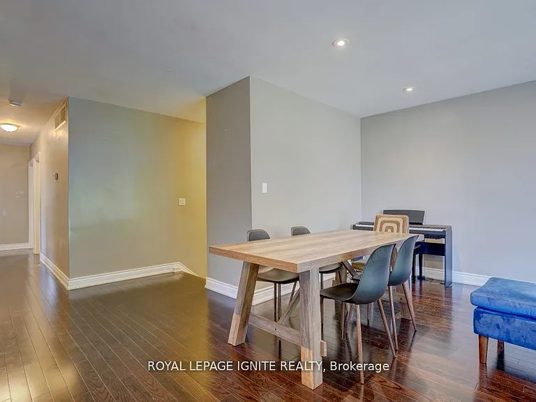 53 Sundance Cres #MAIN FL — Photo 20