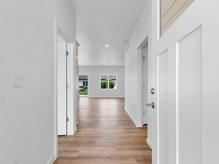 2718 Saffron Pl — Photo 12