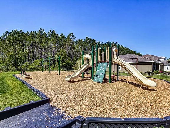 3rd image of 77179 Sawmill Ct
