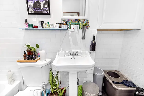 Sold by Douglas Elliman | media 17