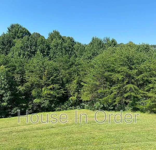 46 Spicewood Rd #C — Photo 5