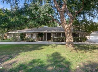 910 Fairway Dr, Bakersfield, CA 93309