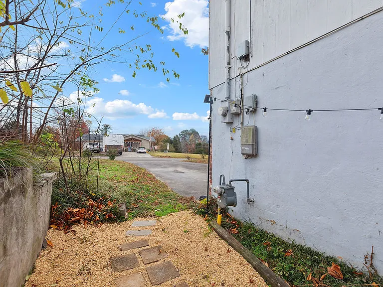 964 Ponder Rd — Photo 13